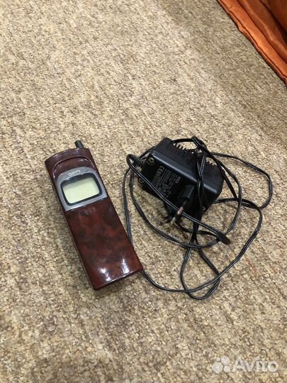 Nokia 8110i «банан»