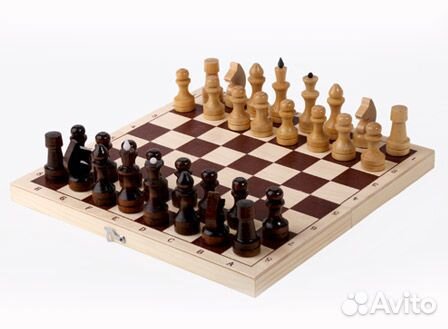 Шахматы лакированные в доске