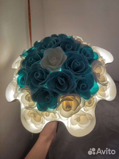 Светильник из цветов