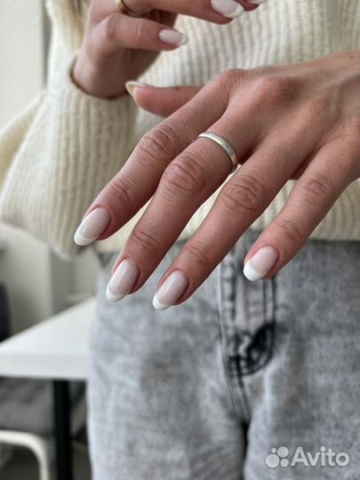 Маникюр с покрытием гель-лаком