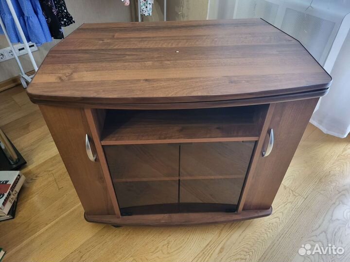 Тумба под телевизор
