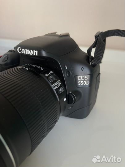 Зеркальный фотоаппарат Canon EOS 550D