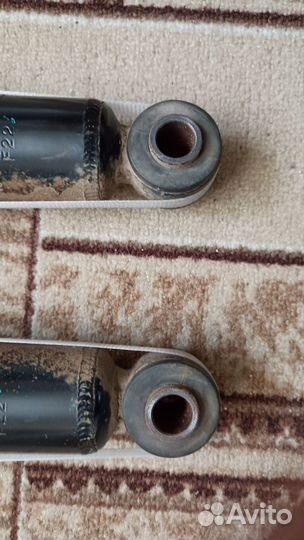 Задние амортизаторы Opel Astra H