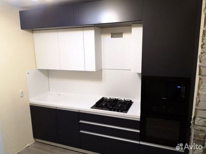 Прямая кухня с островом под заказ