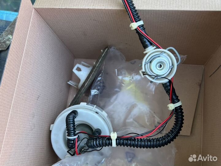 Бензонасос в сборе с колбой. N52b30