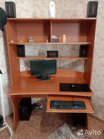 Компьютерный столик бу