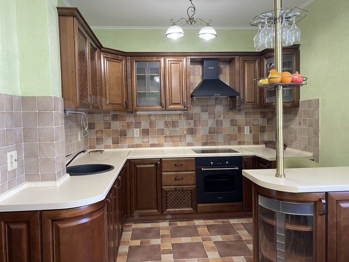 2-к. квартира, 78 м², 7/10 эт.