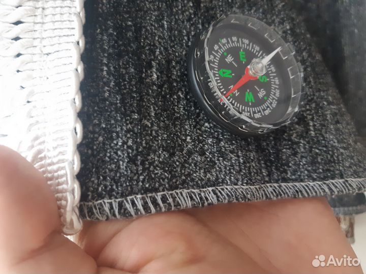 Молитвенный коврик с компасом