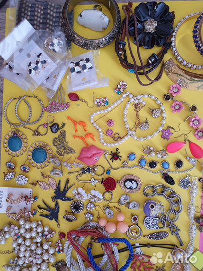 Цена за все.Для елочной игрушки,для творчества