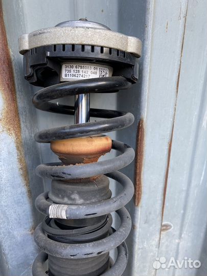 Комплект передних амортизаторов BMW 5 F10