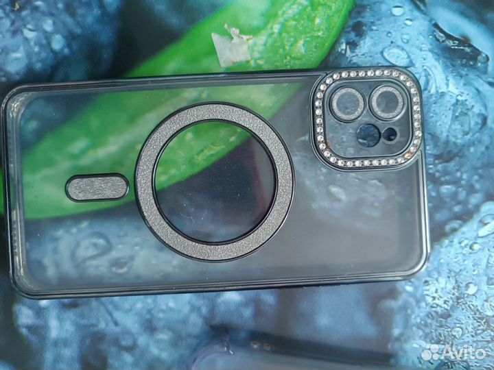 Чехол на iPhone 11