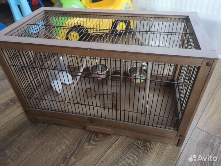 Большая клетка для птиц