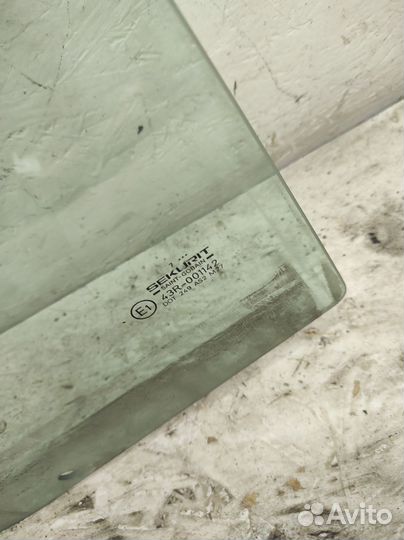 Стекло двери передней правой citroen berlingo m49