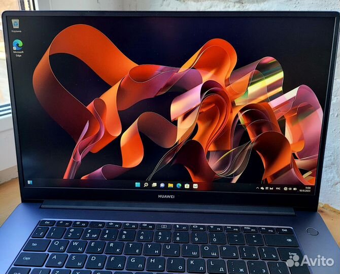 Ноутбук Huawei i3 3.00Ghz 8 озу