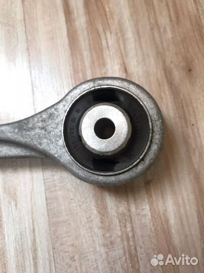 Рычаг подвески audi q5 a4 a5 8K0407505N