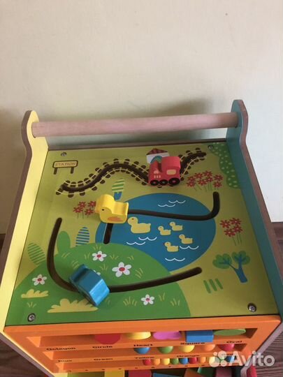 Деревянный бизикуб-каталка