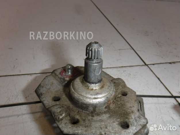 Стеклоподъемник механический передний правый