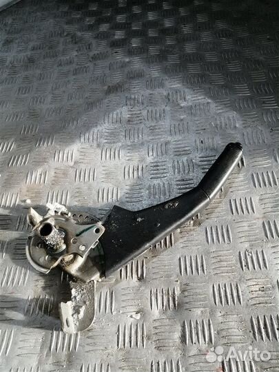 Рычаг стояночного тормоза Mitsubishi L 200 KB4T