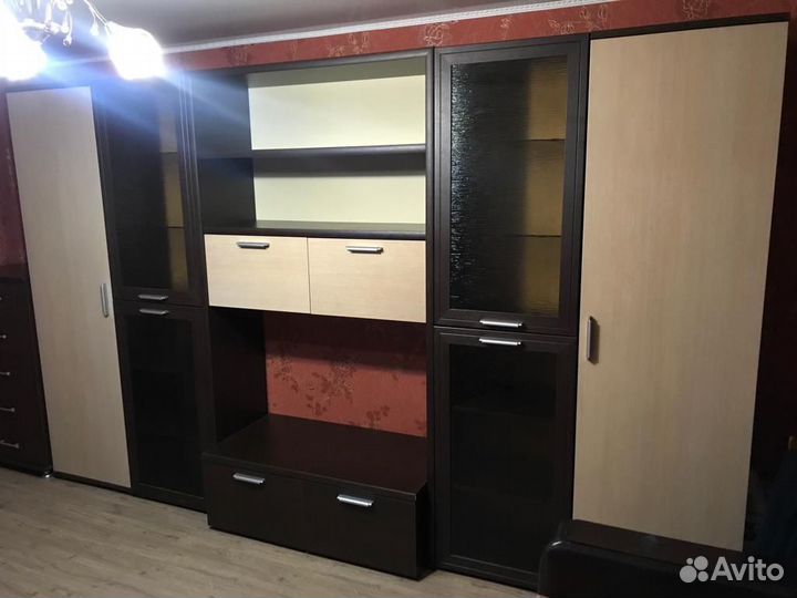 Продаётся стенка модульная производитель «Три Я»