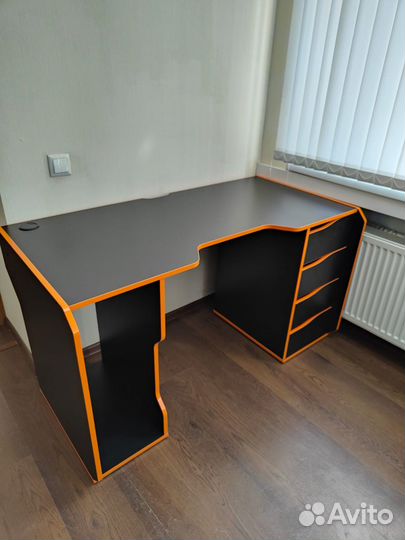 Компьютерный стол viking новый