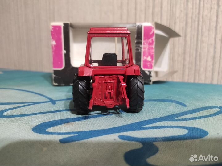 Модель трактора 1:43 СССР