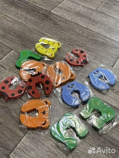 Стоппер фиксатор для двери от детей