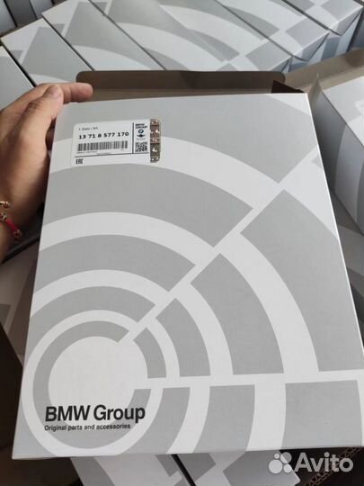 Воздушный фильтр BMW G05 G06 G30 13718577170