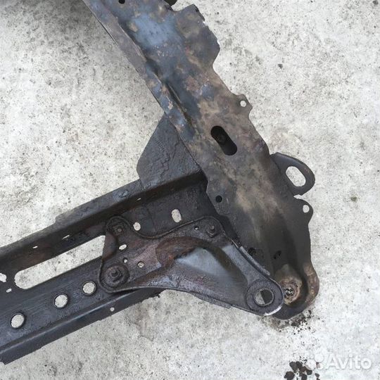 Балка подмоторная Рено Сценик