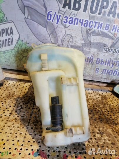 Бачок омывателя Mercedes-Benz CLK 200