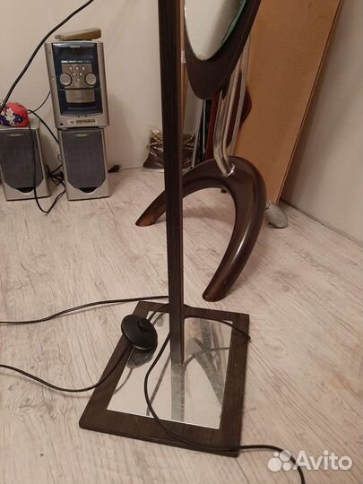 Светильник напольный