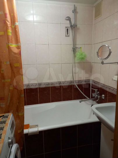 2-к. квартира, 54 м², 1/9 эт.