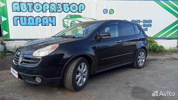 Фонарь задний внутренний левый Subaru Tribeca 8425