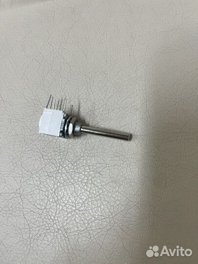 Потенциометр Focusrite Red 6