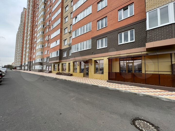 Торговое помещение в мкр Губернский, 69.9 м²