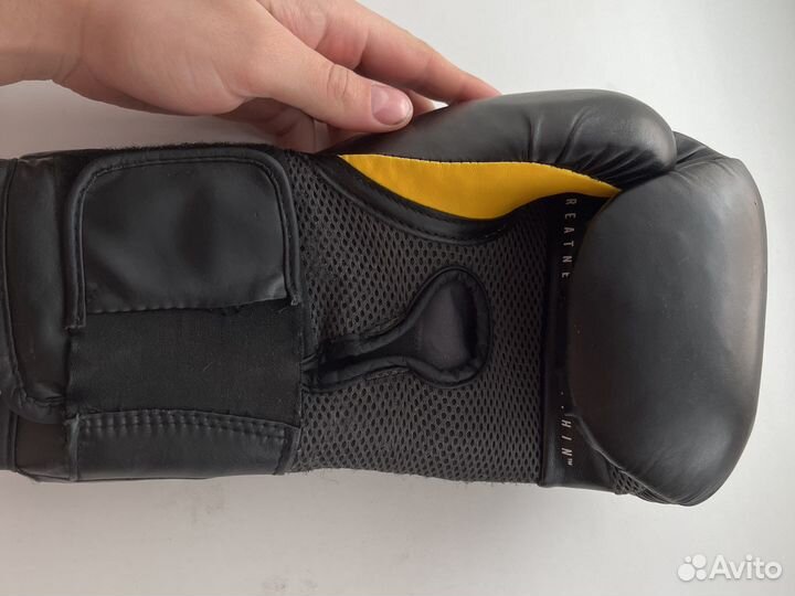 Боксерские перчатки everlast 14 oz