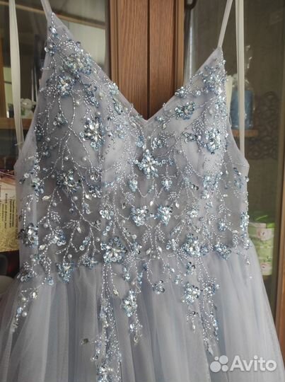 Вечернее платье