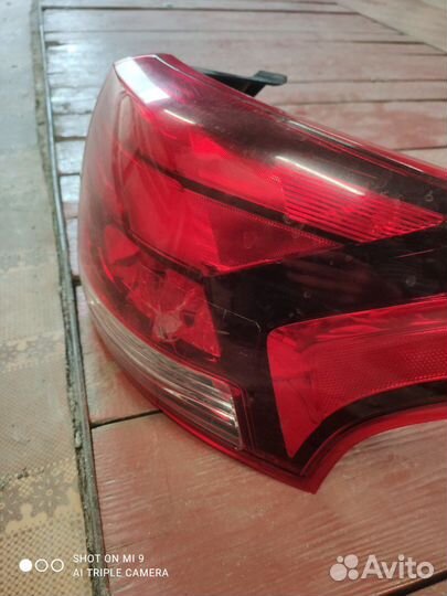 Задний фонарь Outlander