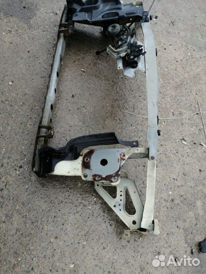 Рамка радиатора Nissan March K12