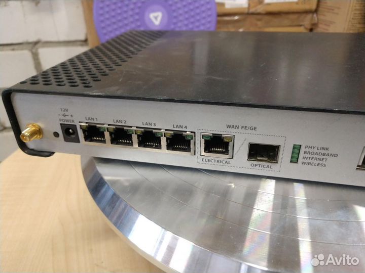 Iskratel innbox F68 Голосовой шлиз VoIP