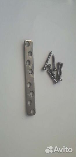 Титановая пластина