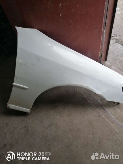 Крыло на toyota Mark 2 110