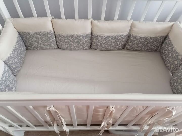 Бортики в кроватку, комплект постельного белья
