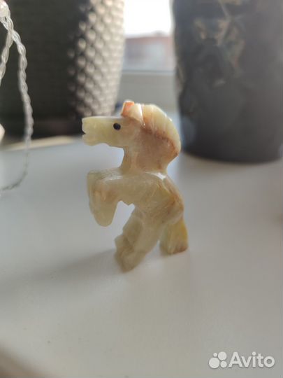 Статуэтка лошадка из оникса