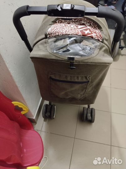 Прогулочная коляска