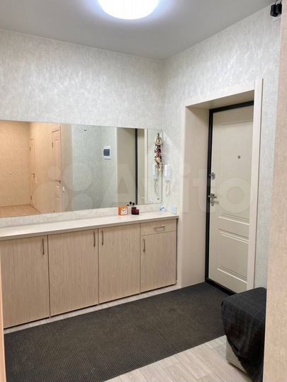 3-к. квартира, 102 м², 3/9 эт.