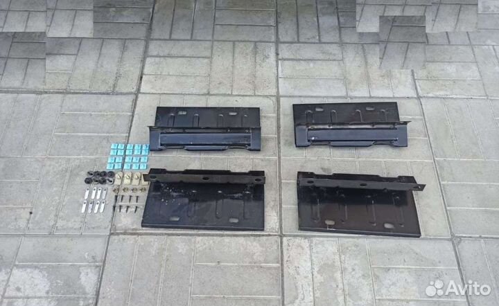 Крепление к порогам Kia Sorento 2009-2018