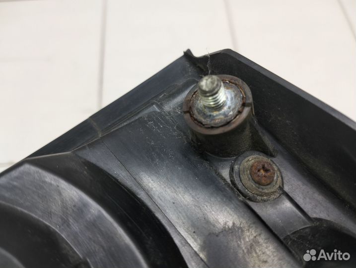 Фонарь задний внутренний Citroen C-Crosser