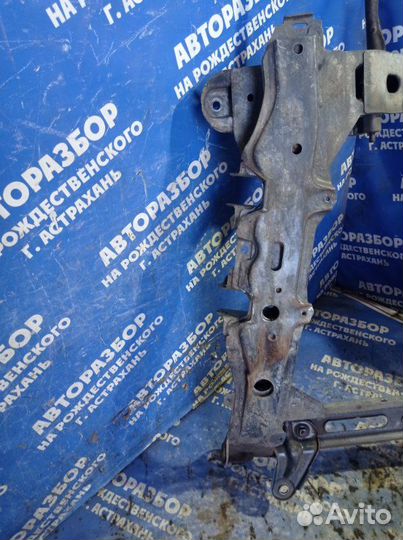 Передний подрамник Renault Megane 1 седан K4J 2003
