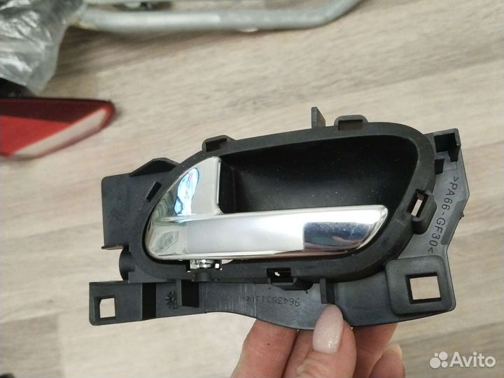 Ручка двери внутренняя левая Citroen C4 2005-2011
