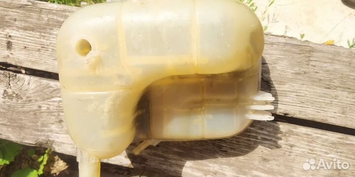 Расширительный бачок от opel astra h